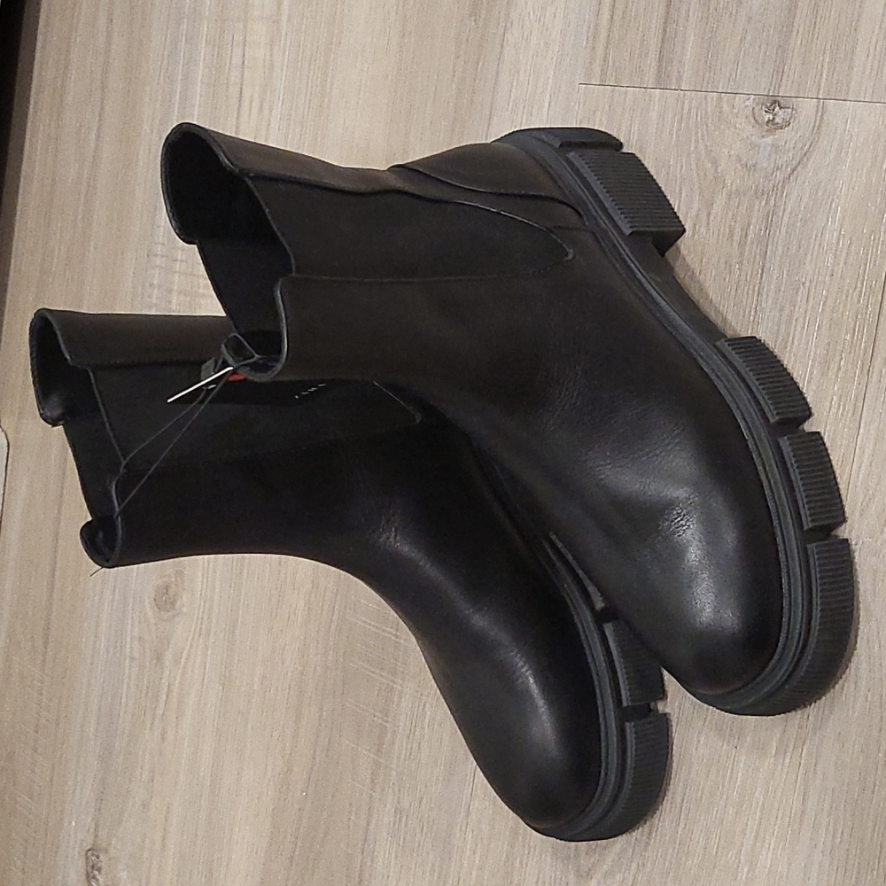 Zara - Leather Lug Ankle Boots - Black - Women